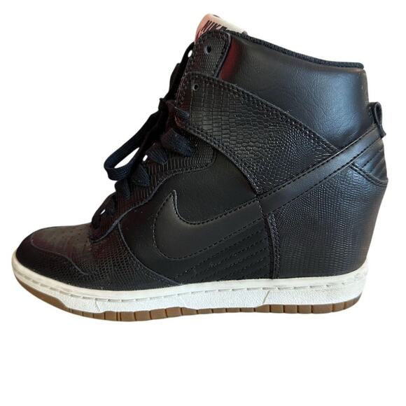 Nike Dunk Sky Hi high Women’s Hidden Wedge Sneakers Black/White-Gum Sole Size 7 - Picture 6 of 11